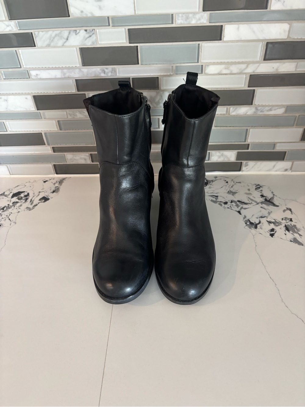 Rockport Black Leather Ankle Booties size 9m women